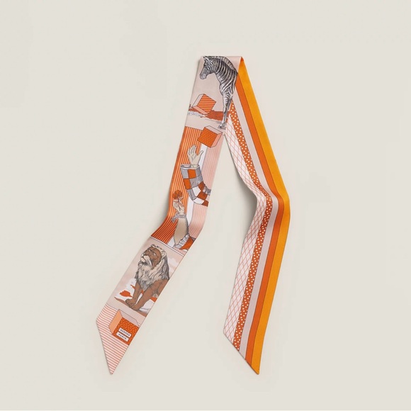 NWT Hermes Grand Theatre Nouveau Twilly - Picture 1 of 3